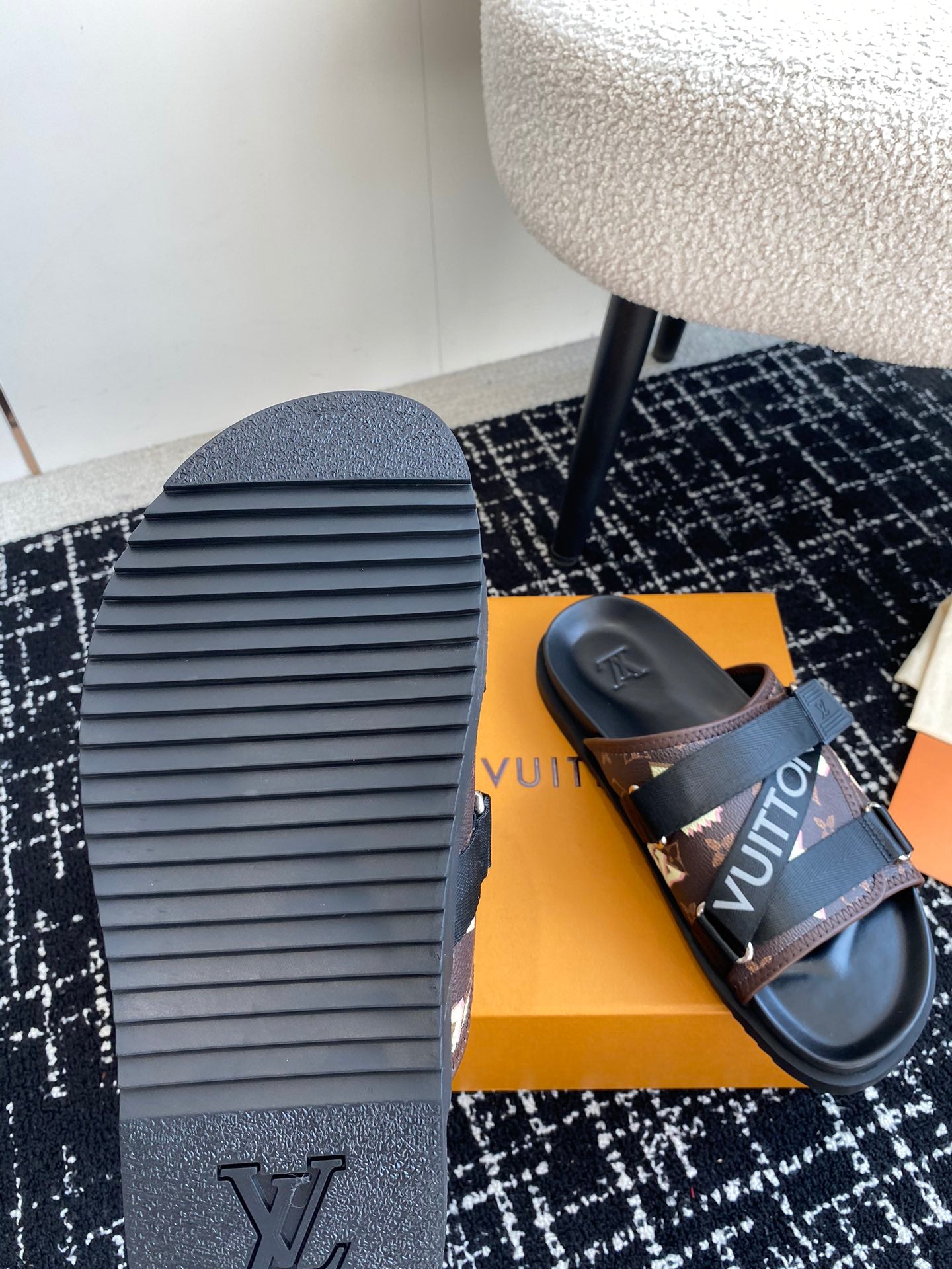LuxluxHouse Best Quality Sandals Louis Vuitton
