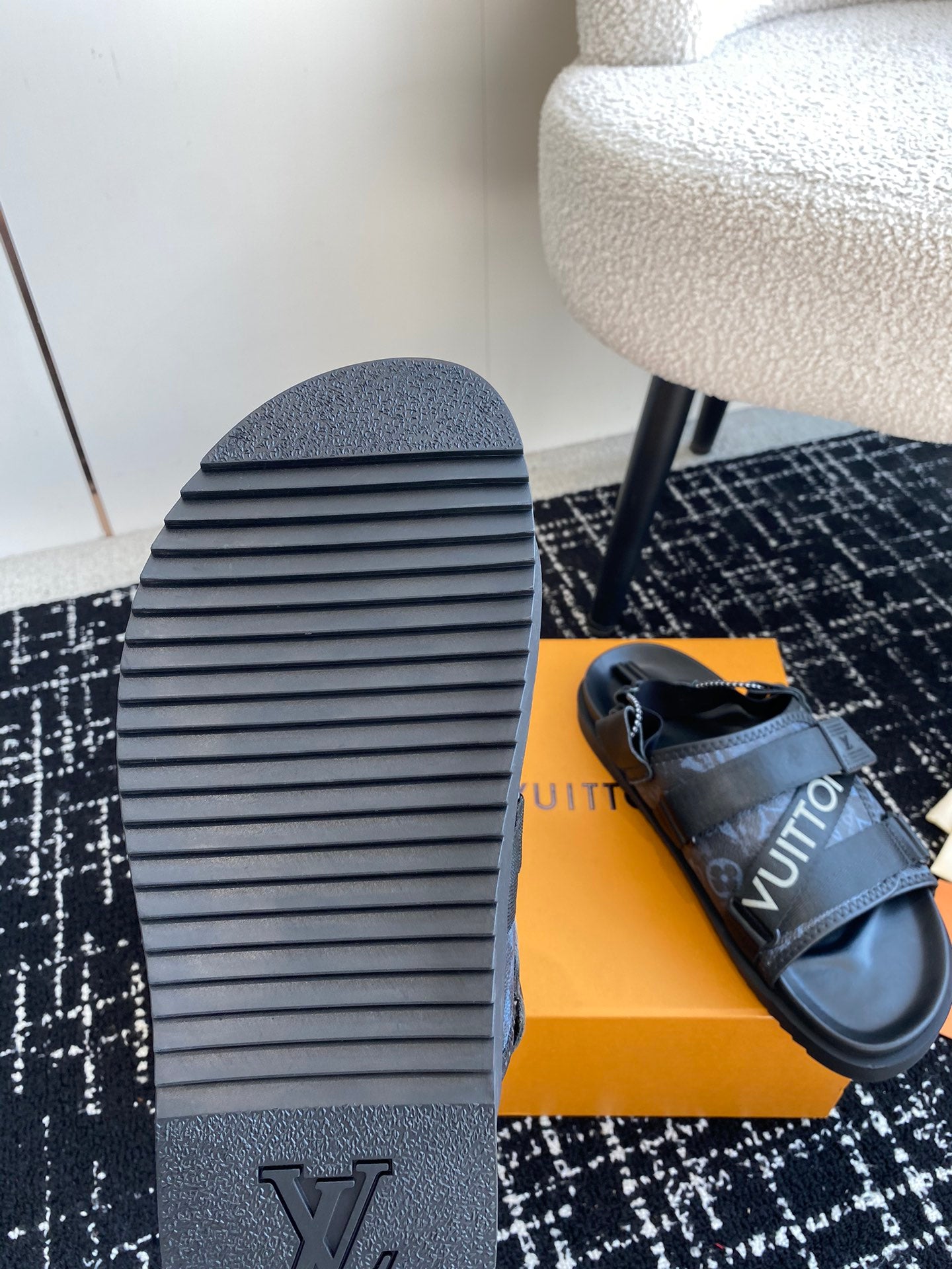 LuxluxHouse Best Quality Sandals Louis Vuitton