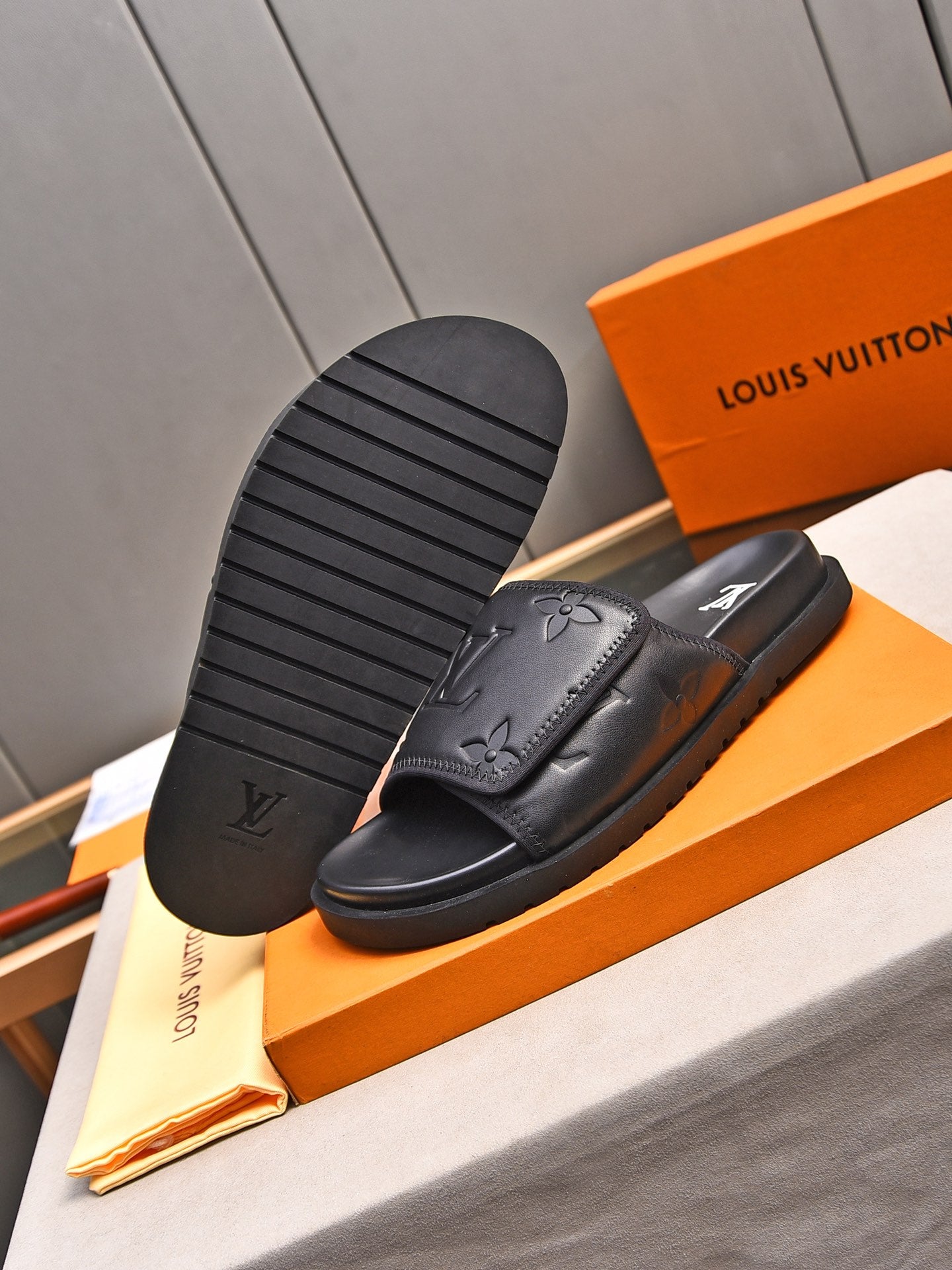 LuxluxHouse Best Quality Sandals Louis Vuitton