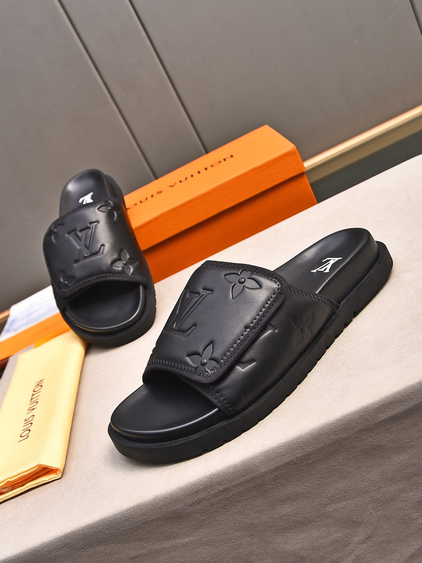 LuxluxHouse Best Quality Sandals Louis Vuitton