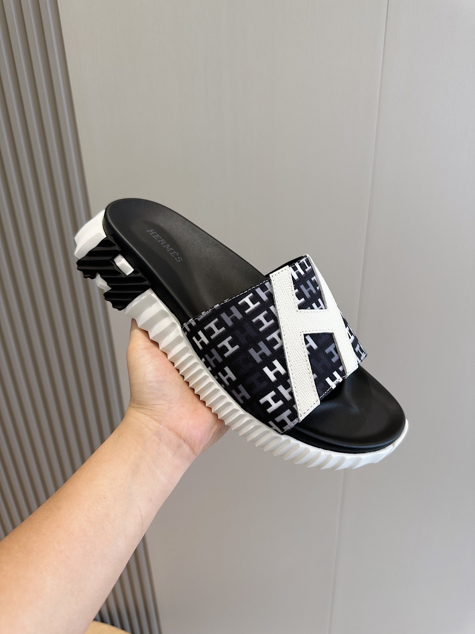 LuxluxHouse Best Quality Sandals Hermes
