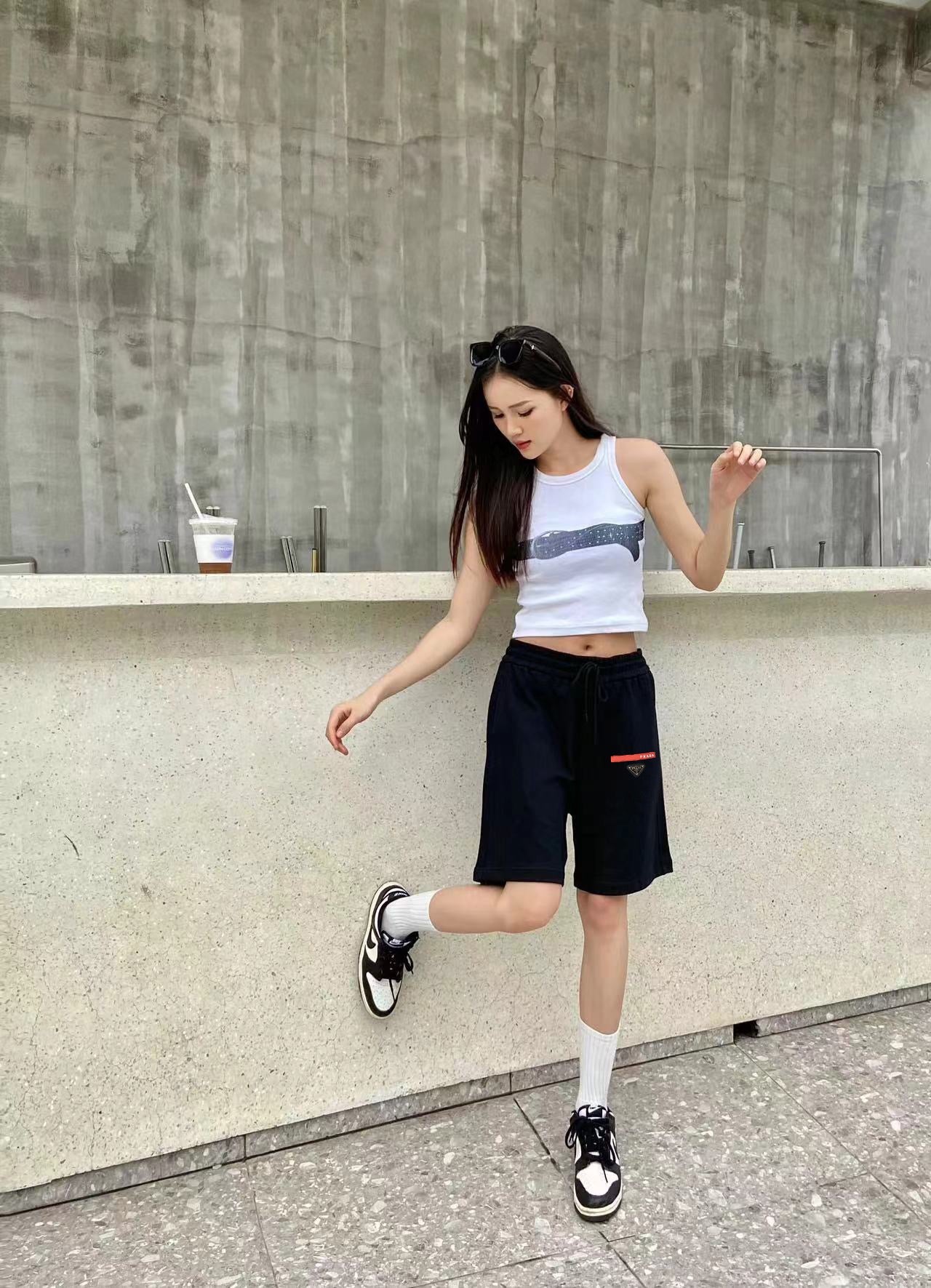 LuxluxHouse Best Quality Clothes Pants Prada