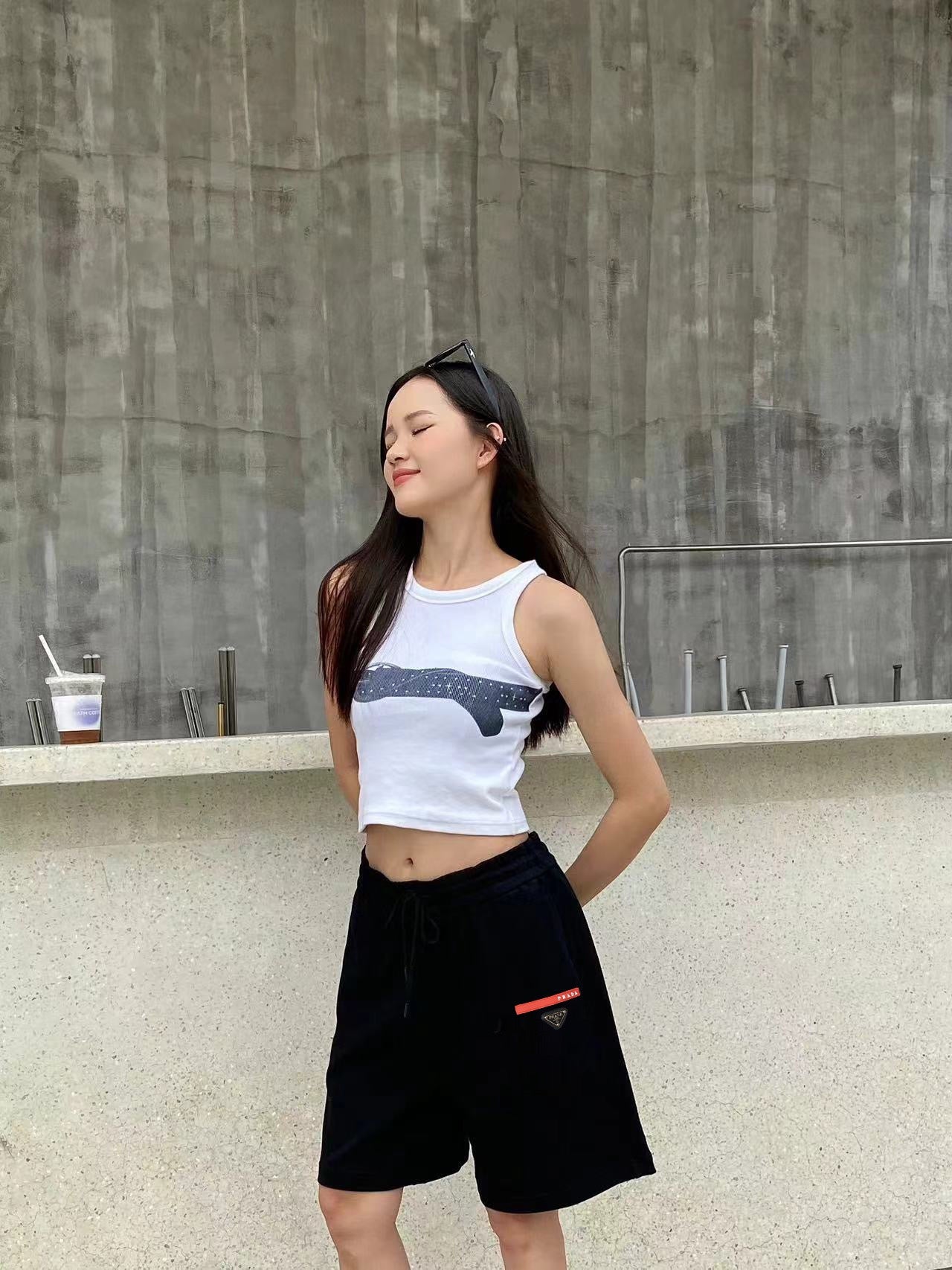 LuxluxHouse Best Quality Clothes Pants Prada