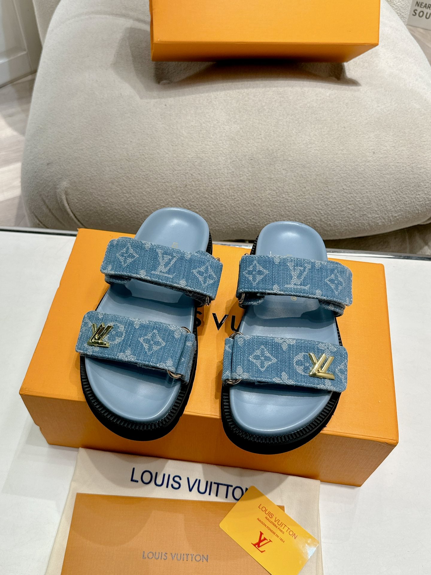 LuxluxHouse Best Quality Women Shoes Louis Vuitton