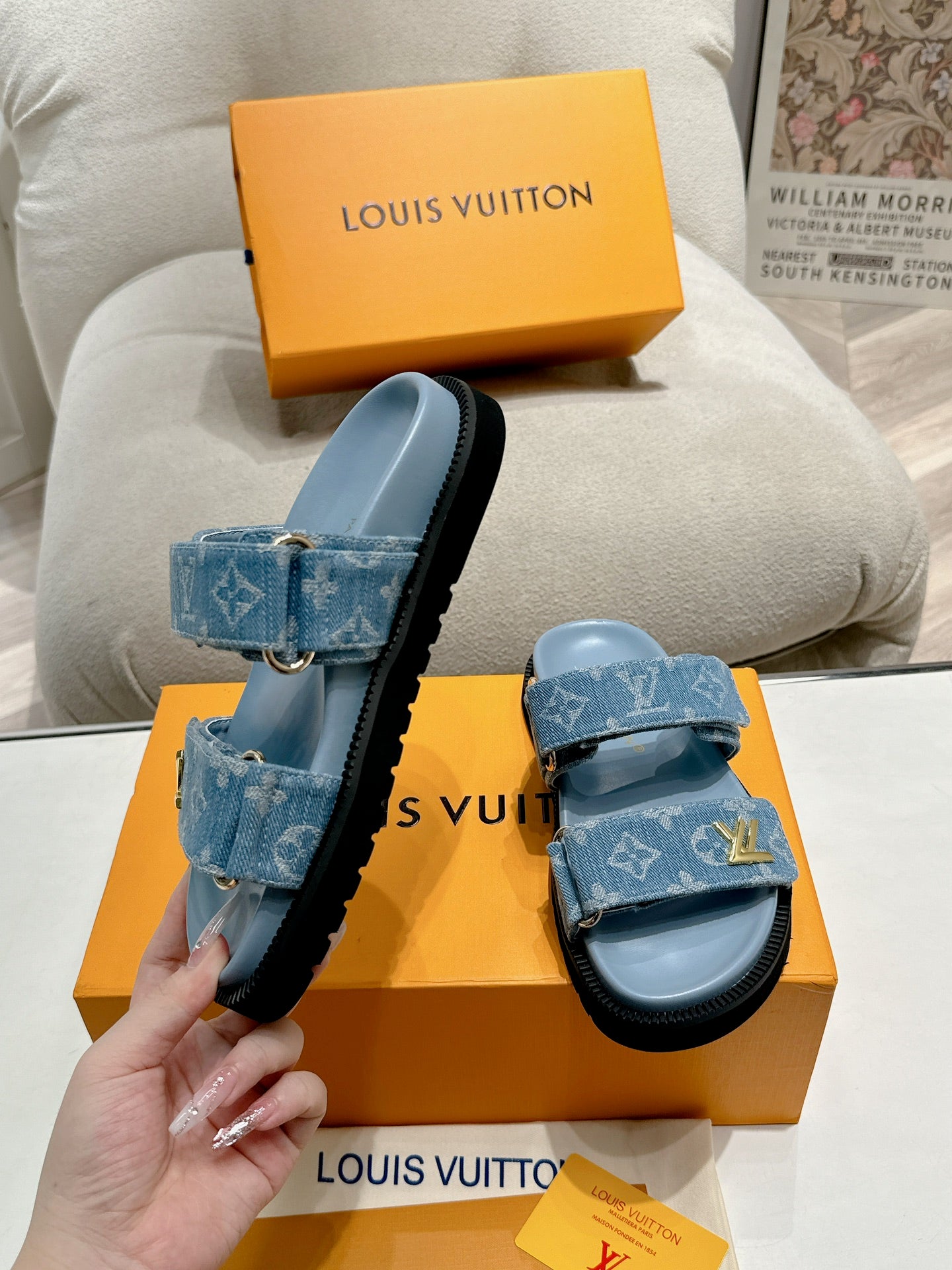 LuxluxHouse Best Quality Women Shoes Louis Vuitton