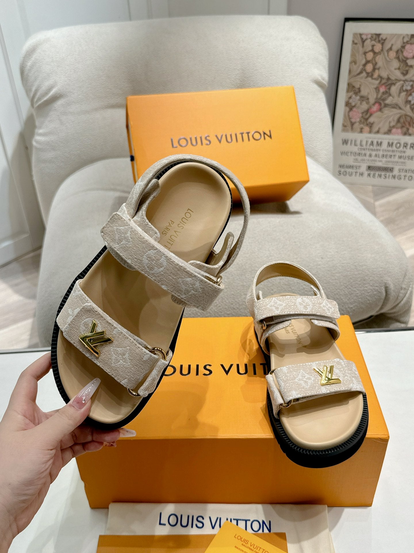 LuxluxHouse Best Quality Women Shoes Louis Vuitton