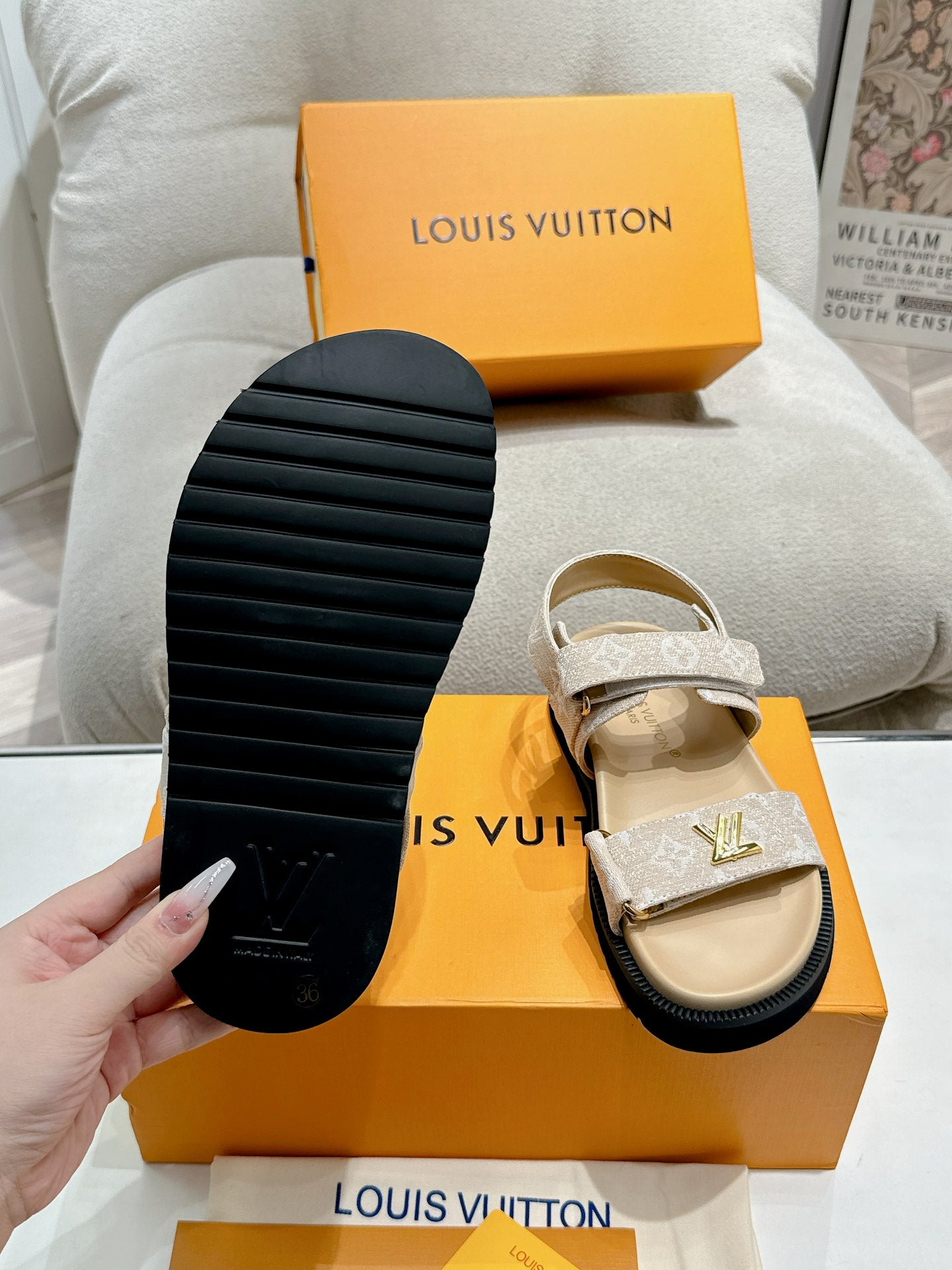 LuxluxHouse Best Quality Women Shoes Louis Vuitton