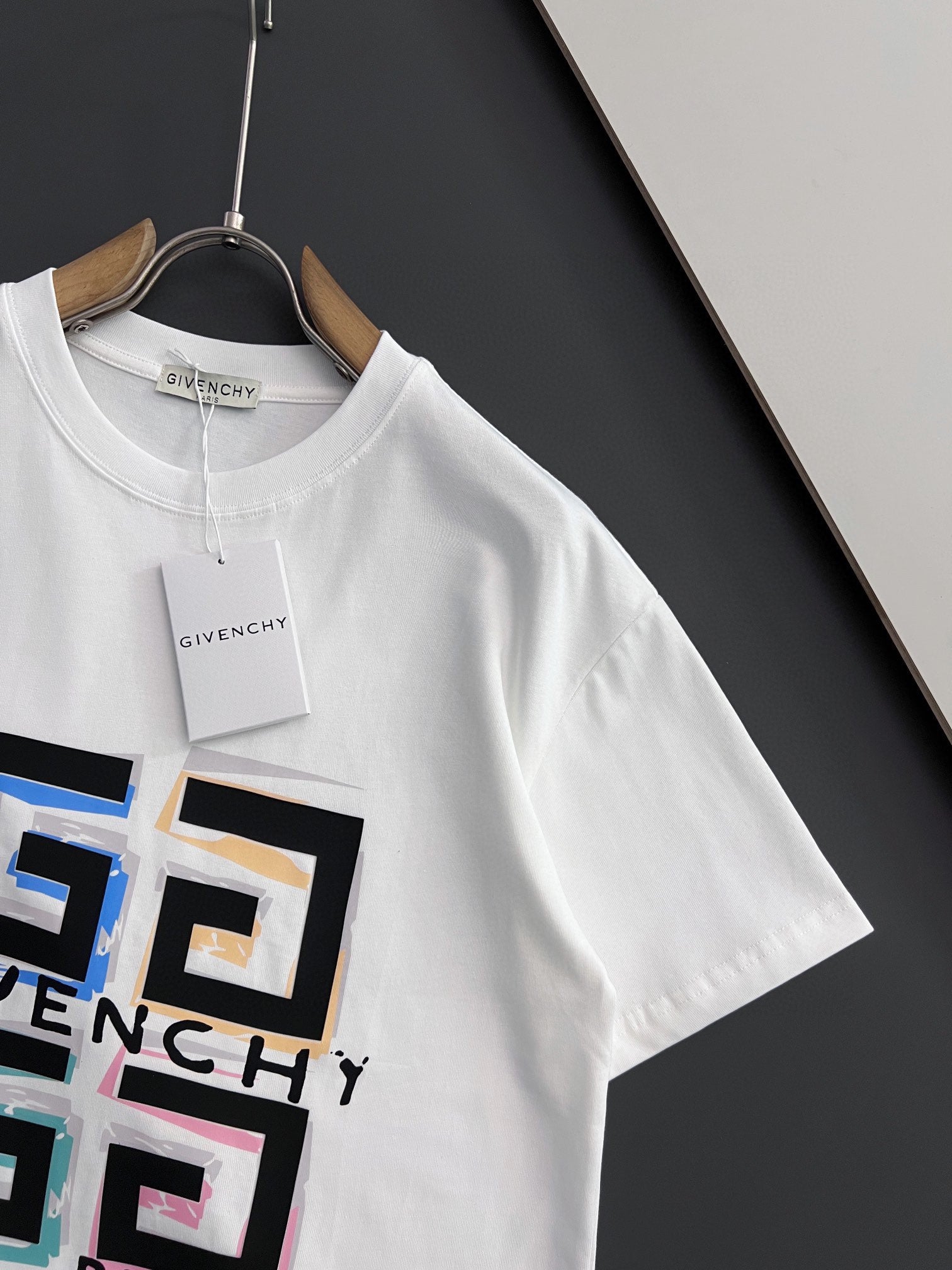 LuxluxHouse Best Quality Clothes Givenchy T-shirt