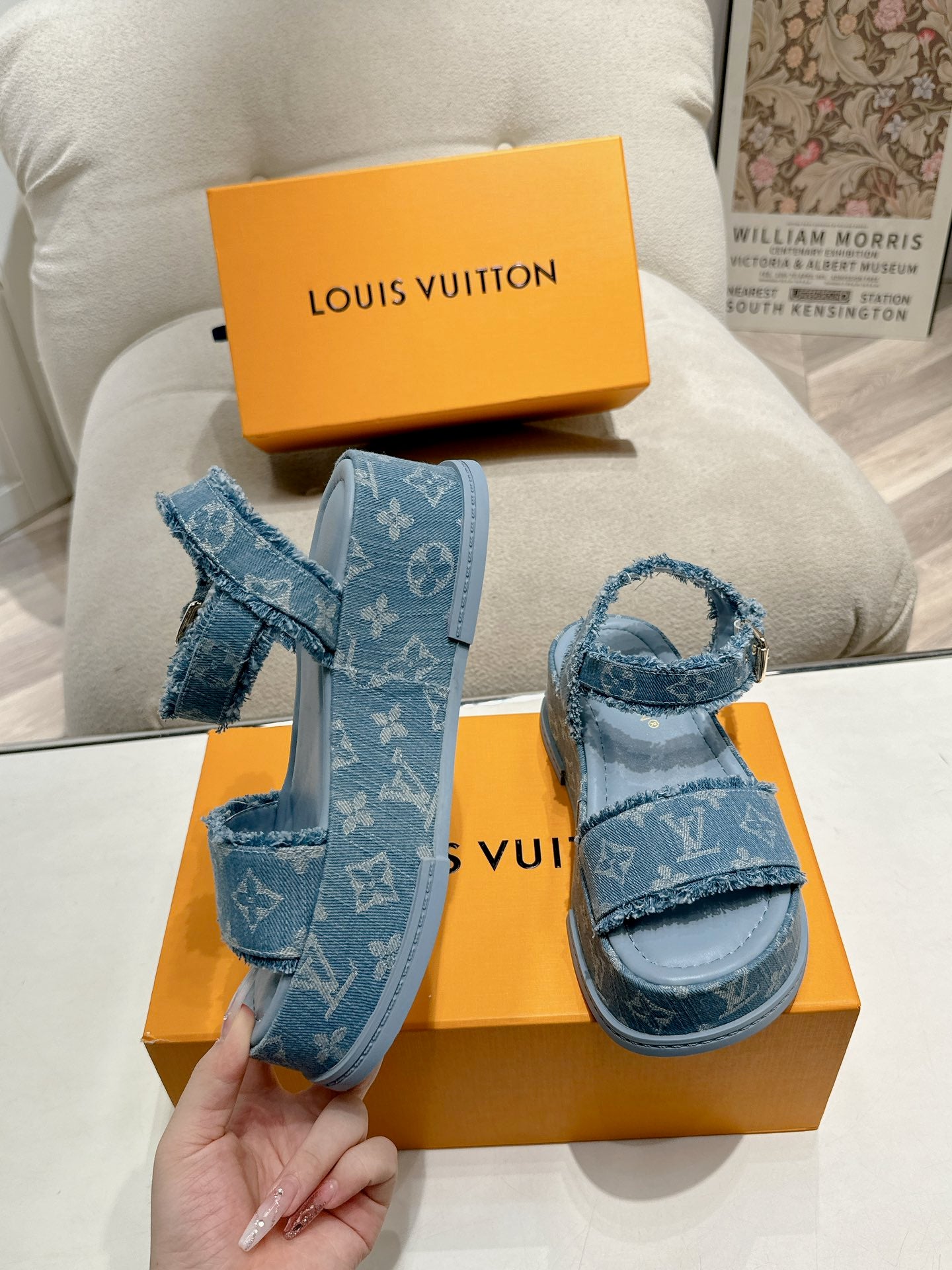 LuxluxHouse Best Quality Women Shoes Louis Vuitton