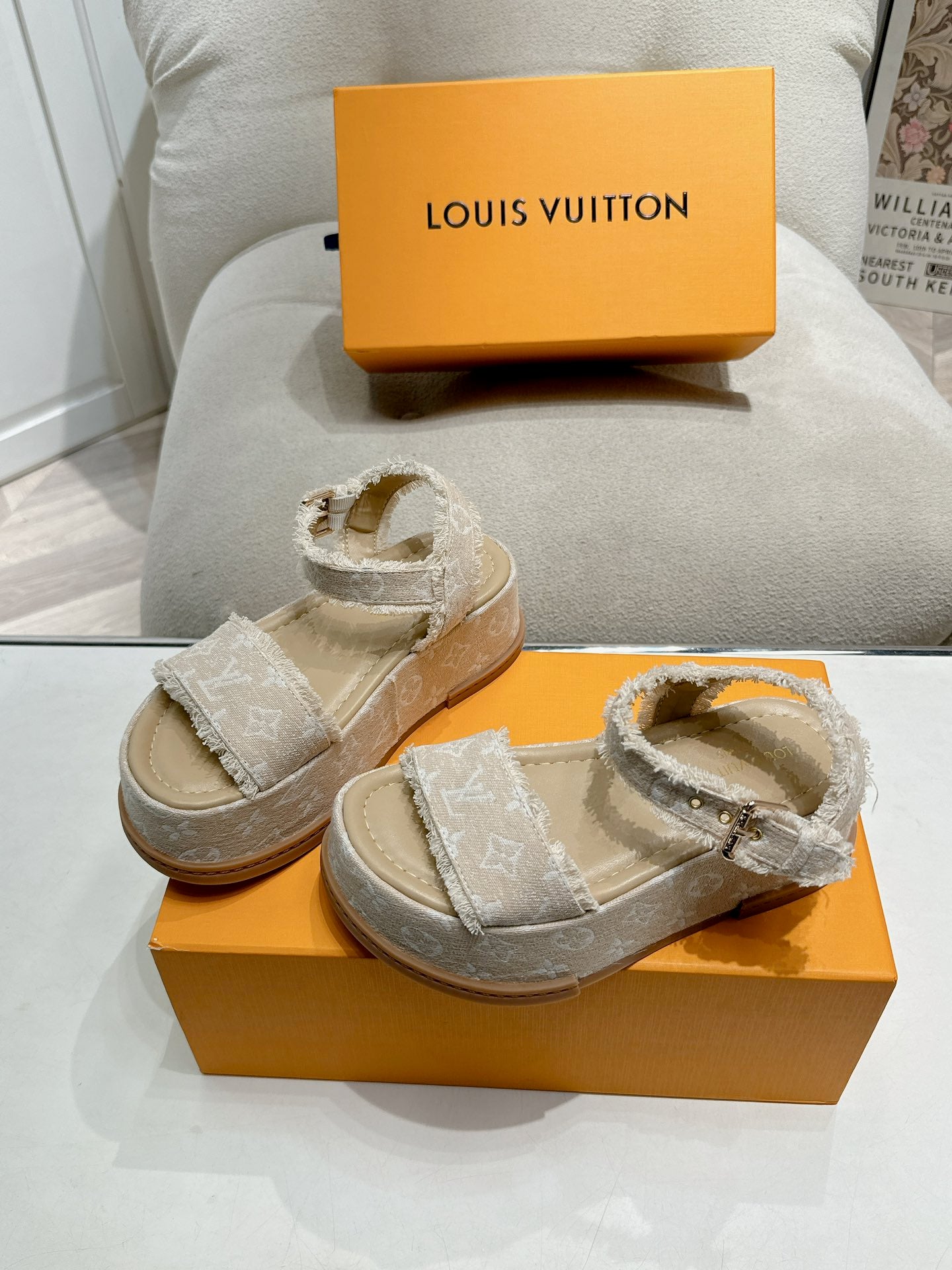 LuxluxHouse Best Quality Women Shoes Louis Vuitton