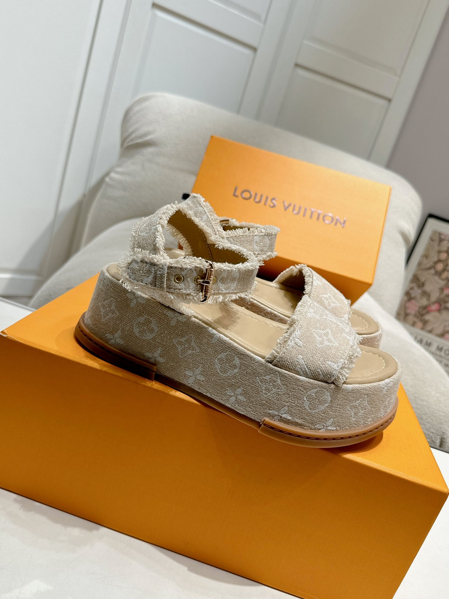 LuxluxHouse Best Quality Women Shoes Louis Vuitton