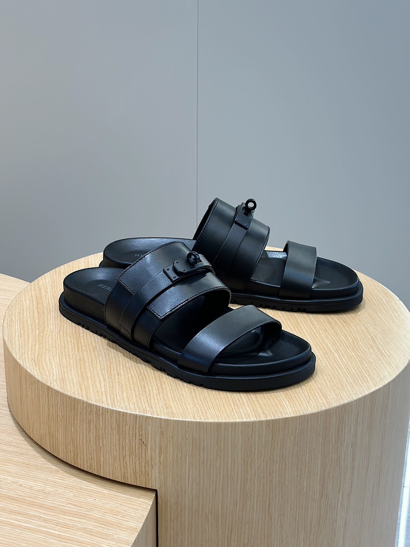 LuxluxHouse Best Quality Sandals Hermes