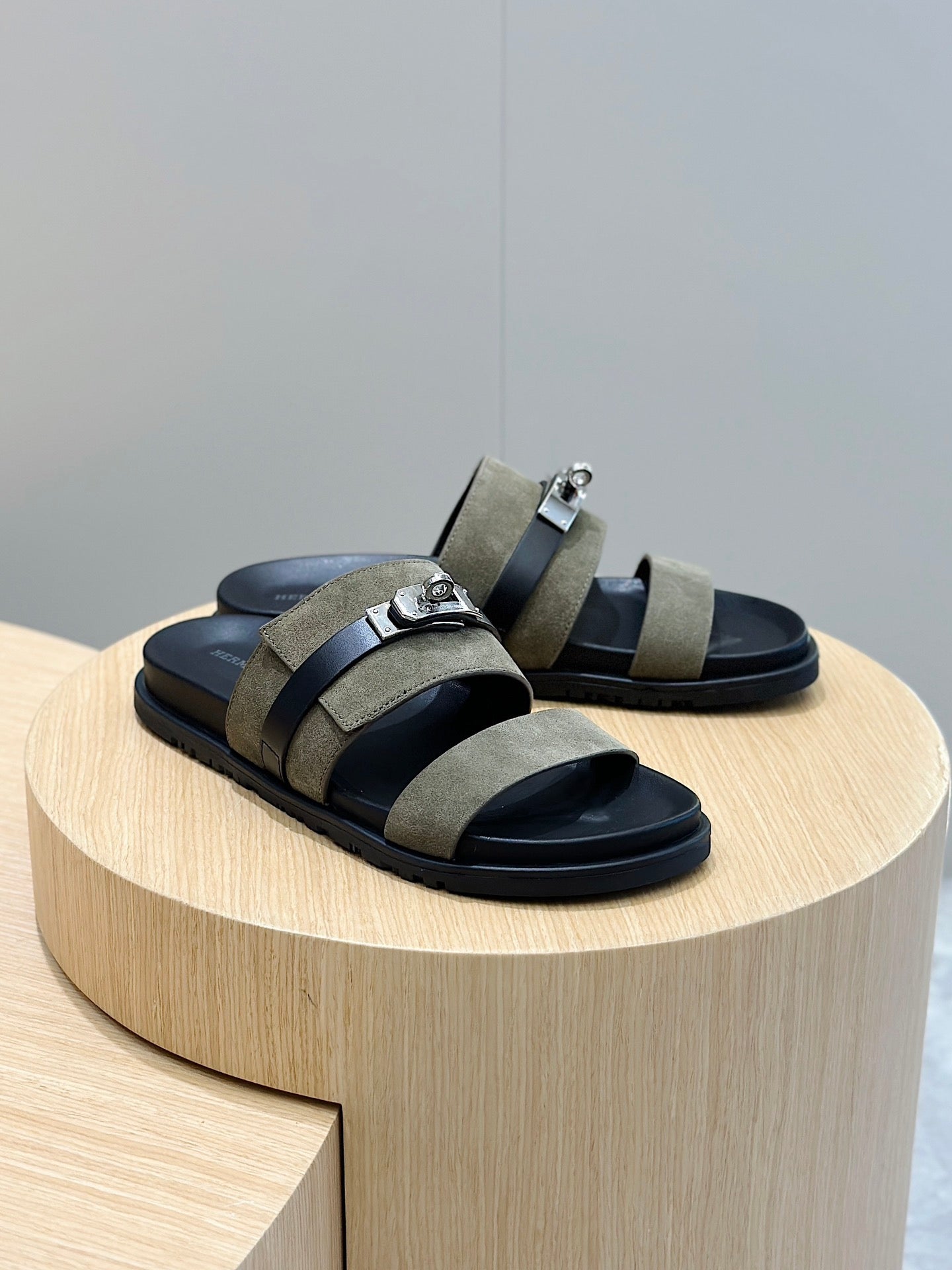 LuxluxHouse Best Quality Sandals Hermes