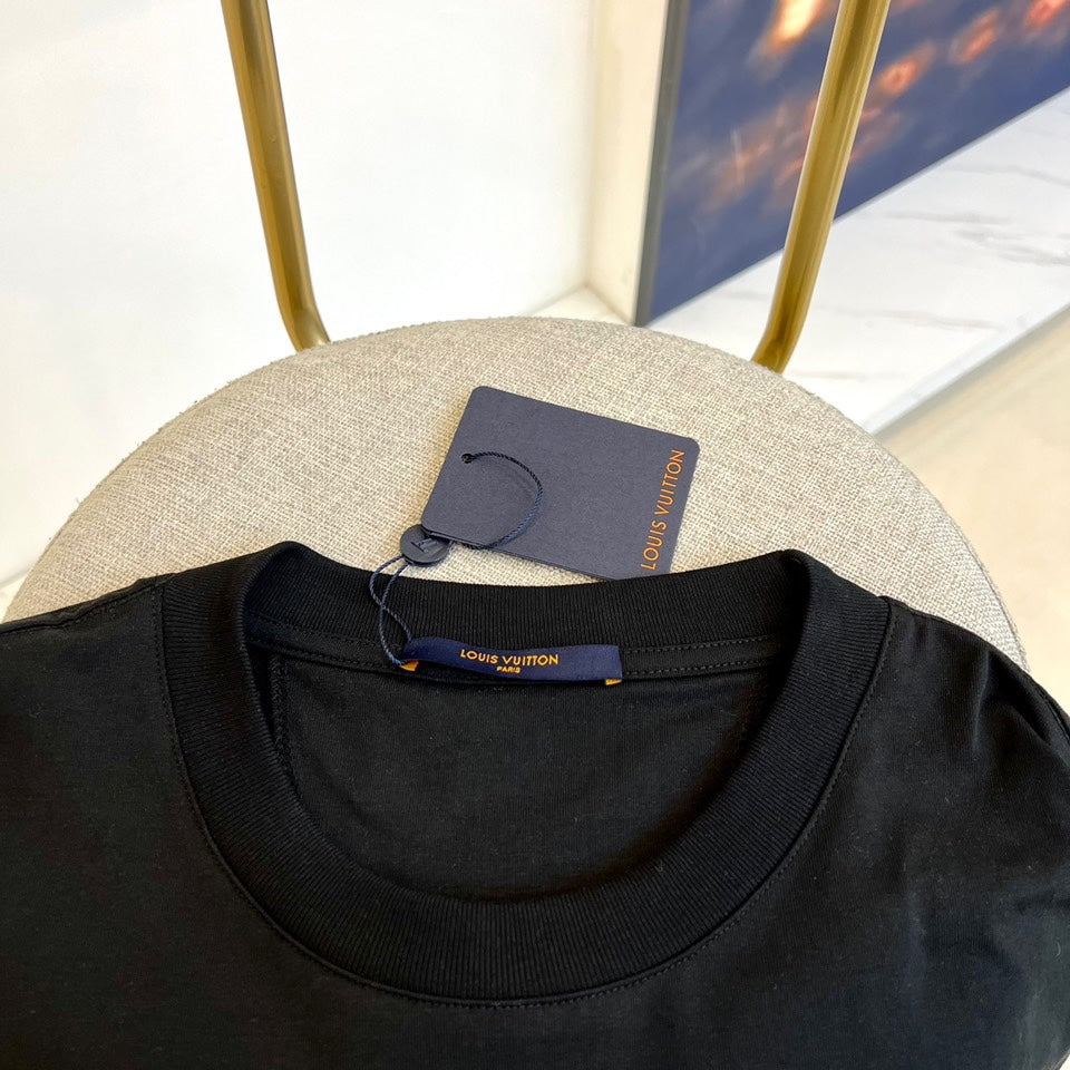 LuxluxHouse Best Quality Clothes T-shirt Louis Vuitton
