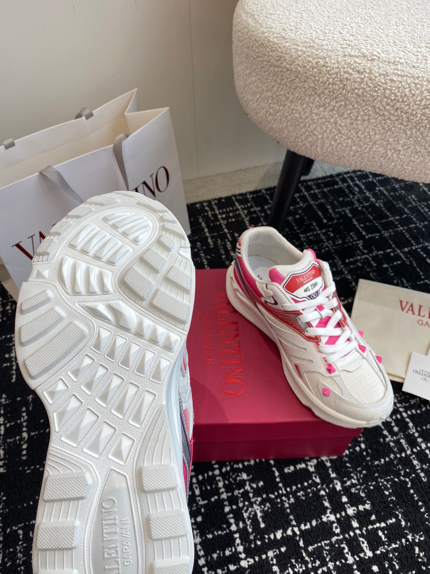 LuxluxHouse Best Quality Shoes Valentino