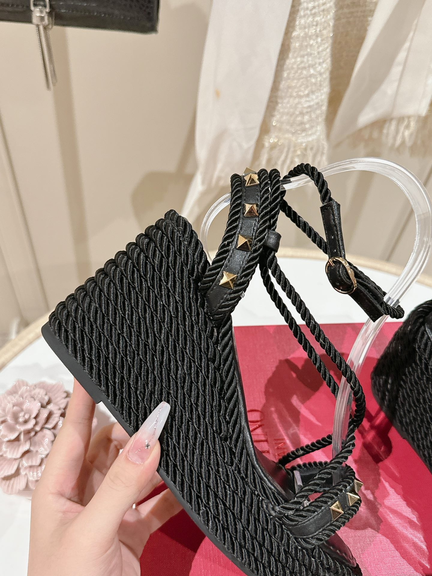 LuxluxHouse Best Quality Valentino Women Shoes