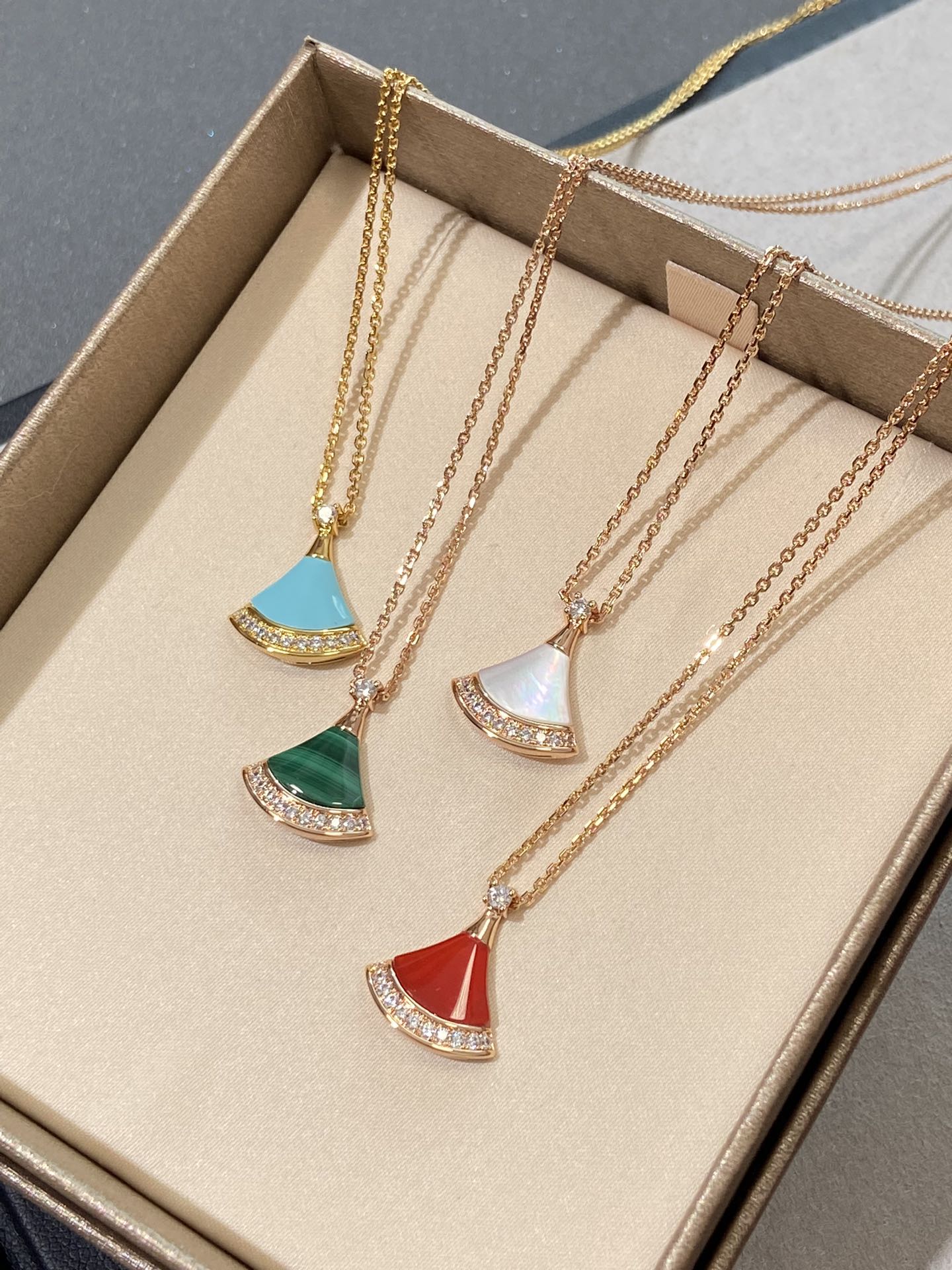 LuxluxHouse Best Quality Accessories Necklace Bvlgari