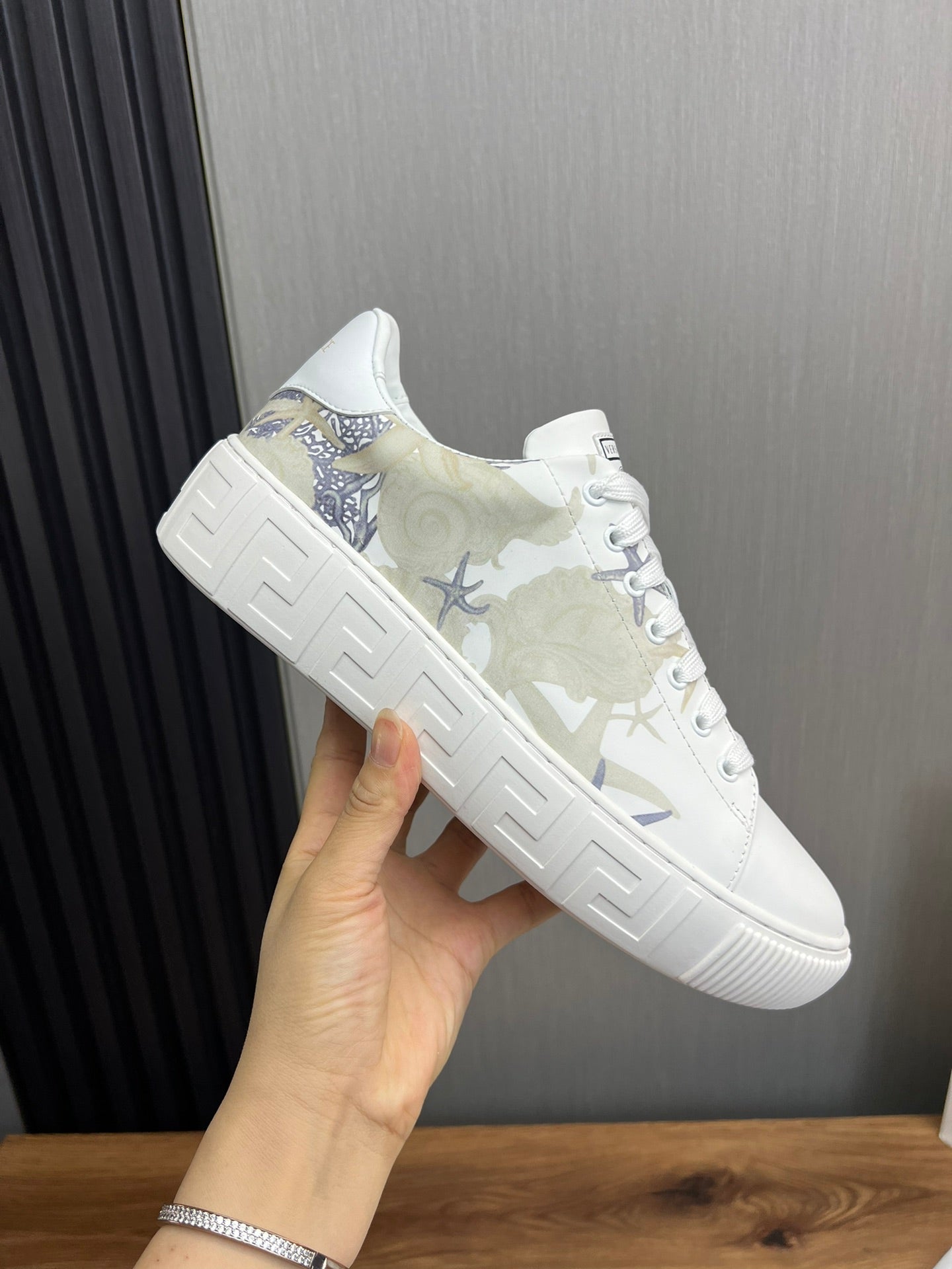 LuxluxHouse Best Quality Shoes Versace