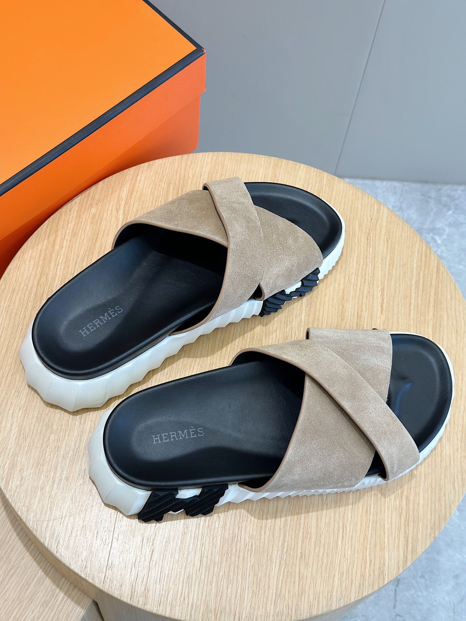 LuxluxHouse Best Quality Sandals Hermes