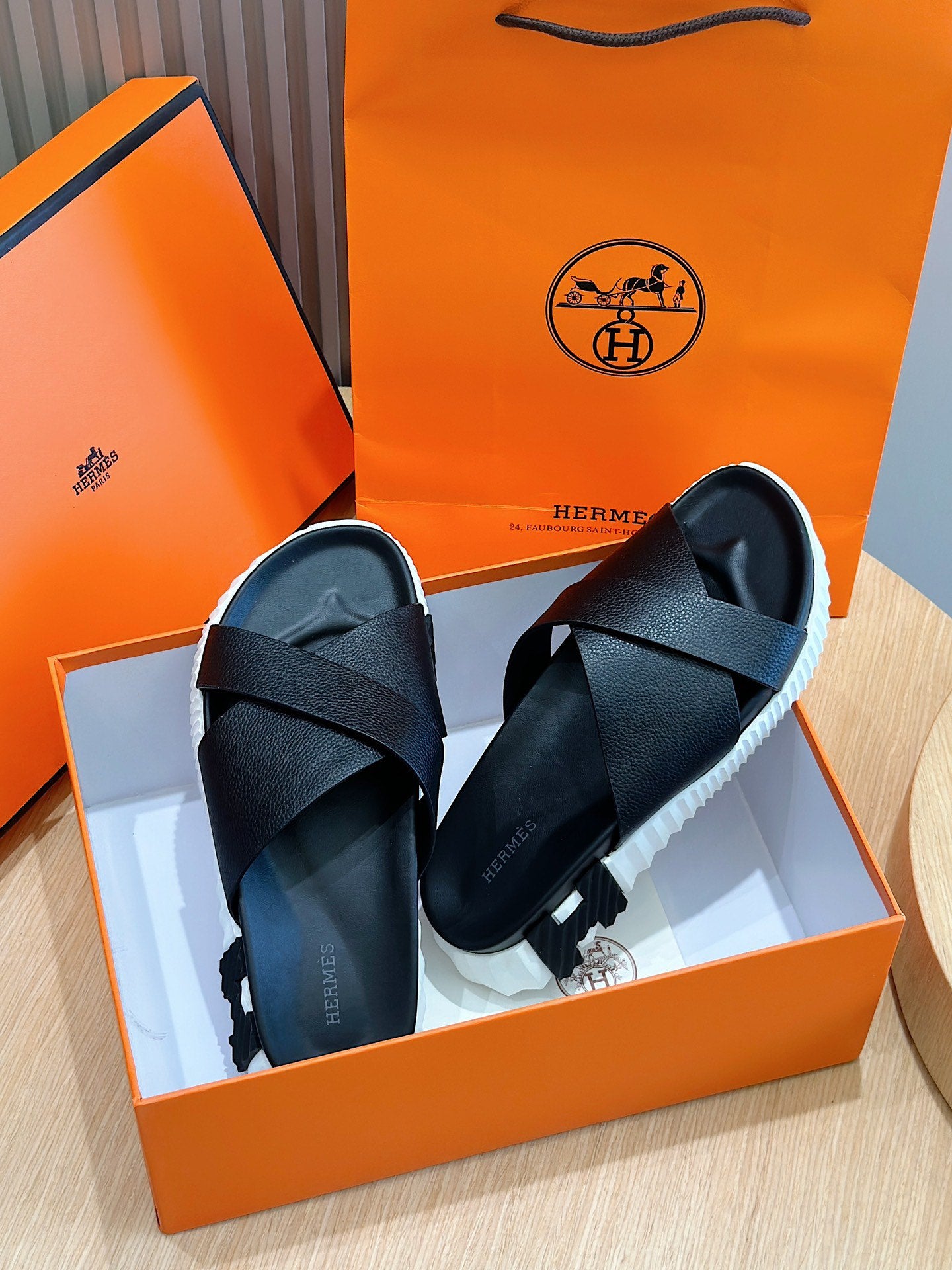 LuxluxHouse Best Quality Sandals Hermes