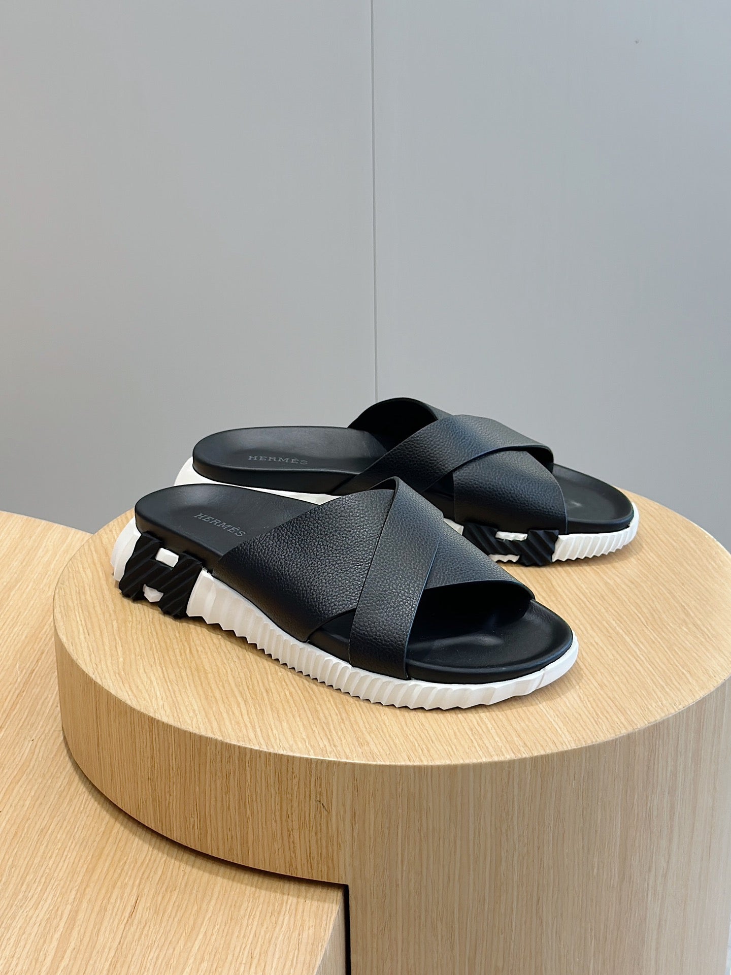 LuxluxHouse Best Quality Sandals Hermes