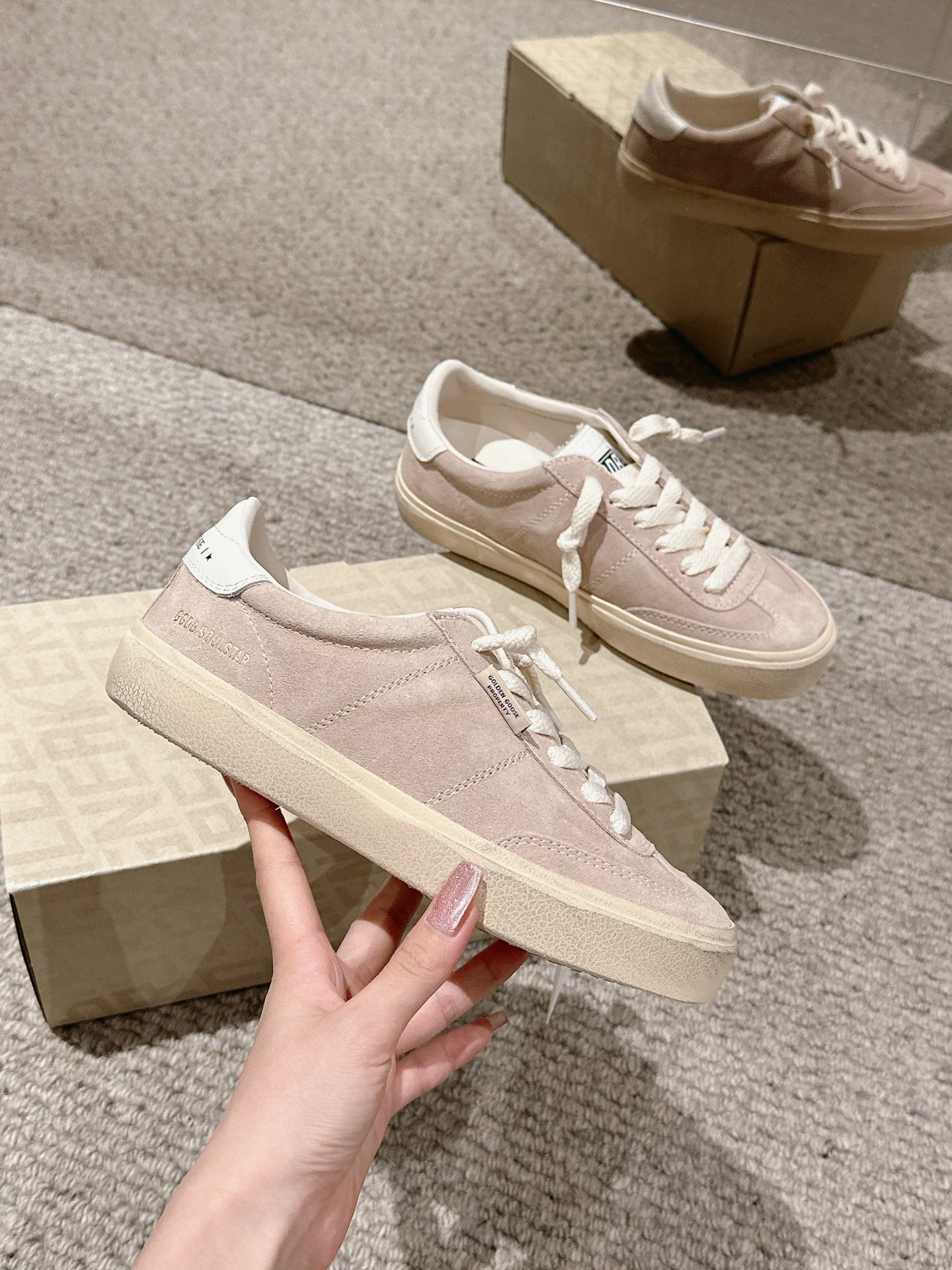 LuxluxHouse Best Quality Shoes Golden Goose