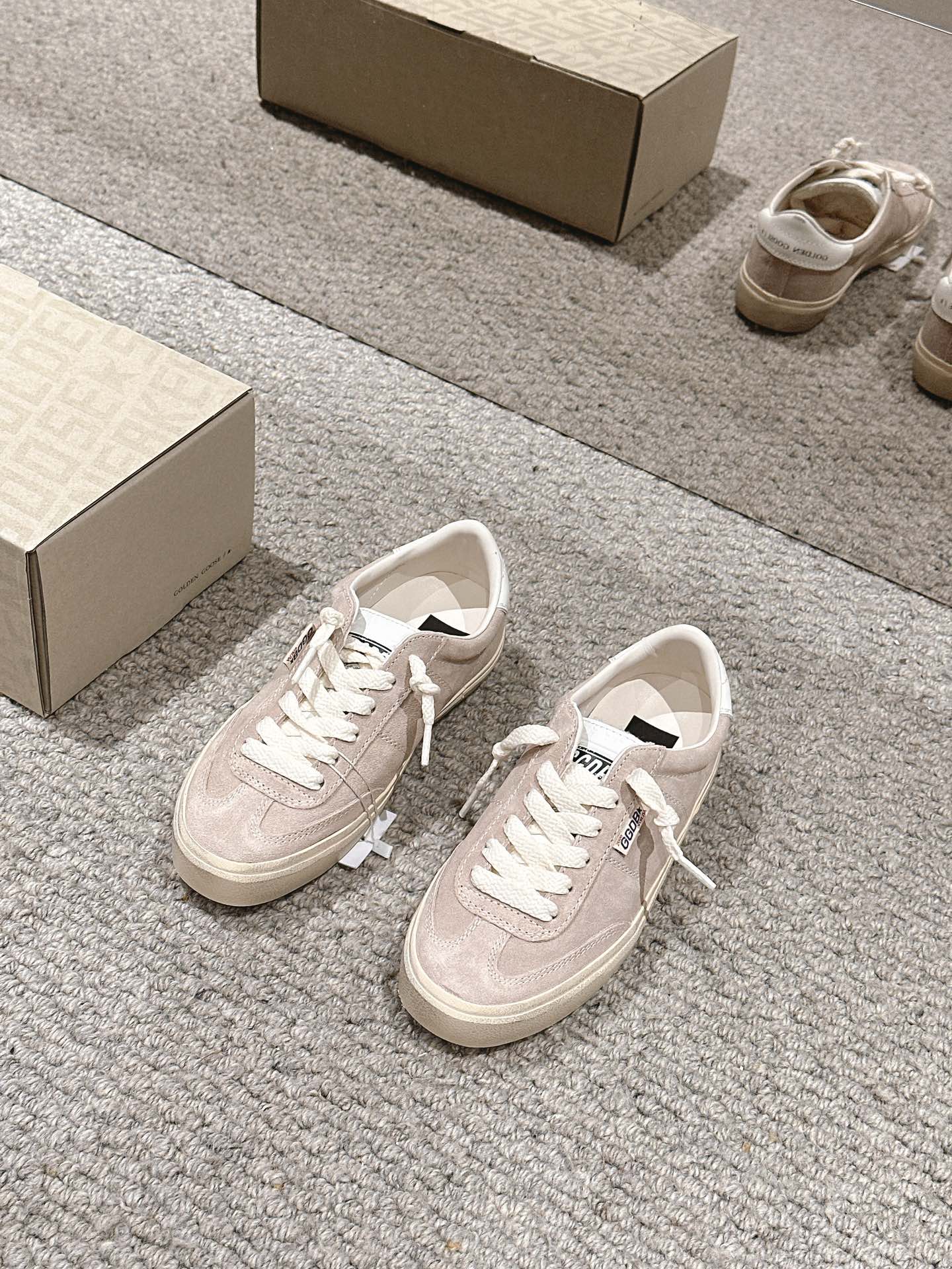 LuxluxHouse Best Quality Shoes Golden Goose