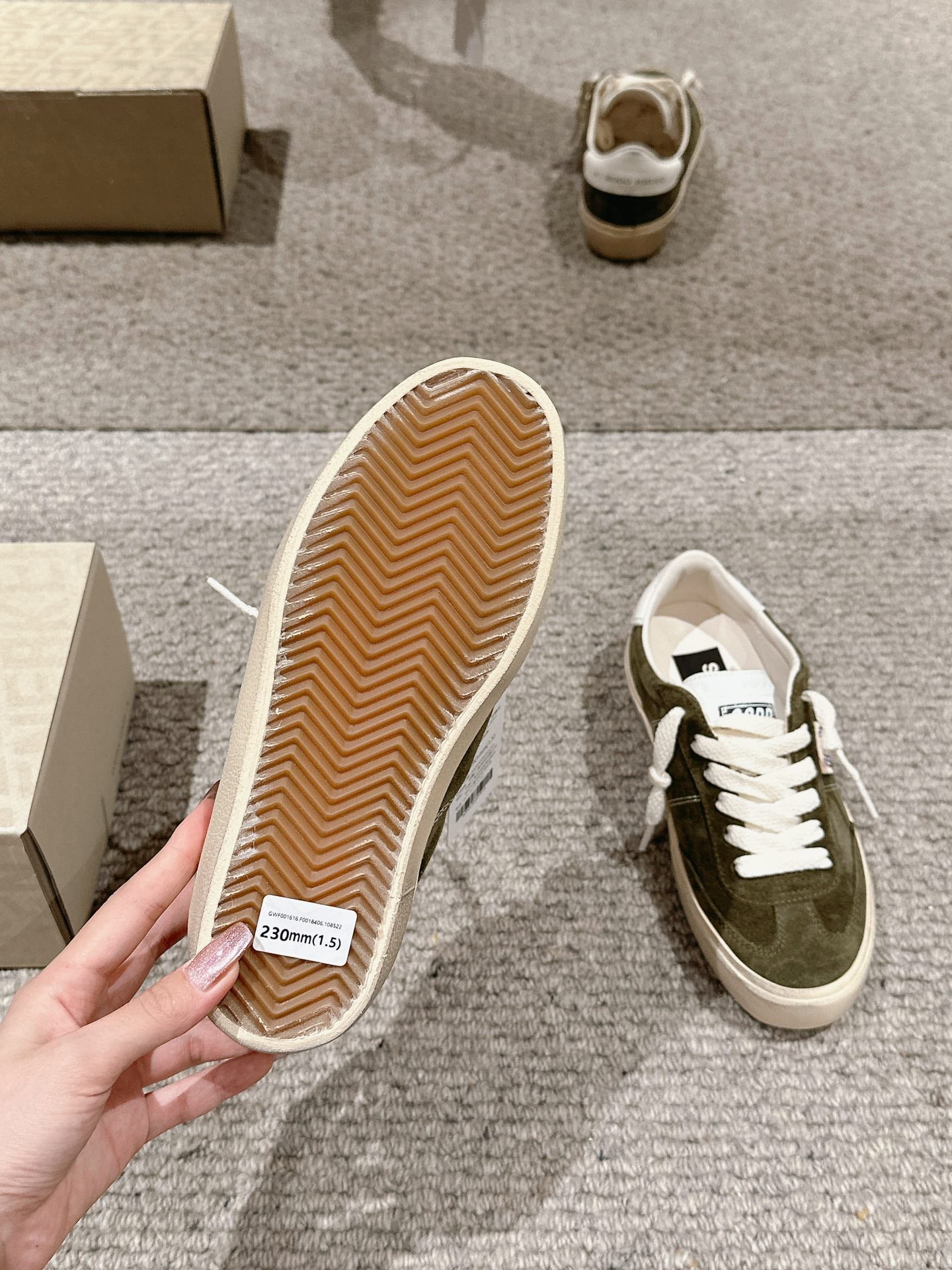 LuxluxHouse Best Quality Shoes Golden Goose