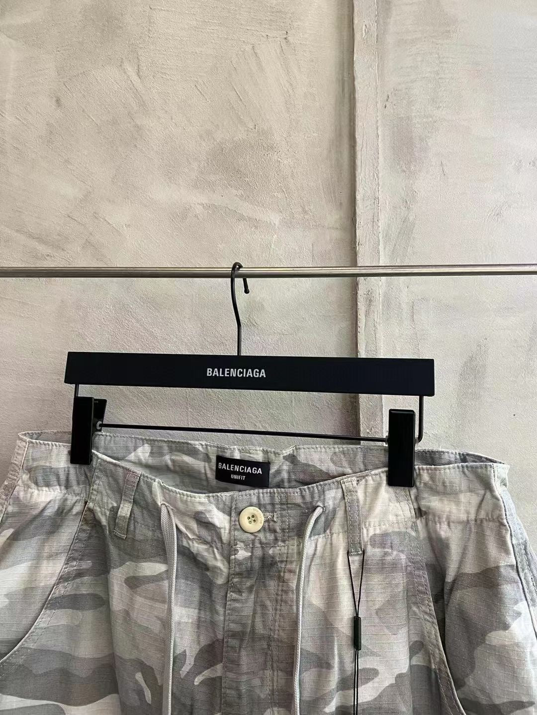 LuxluxHouse Best Quality Clothes Balenciaga Pants