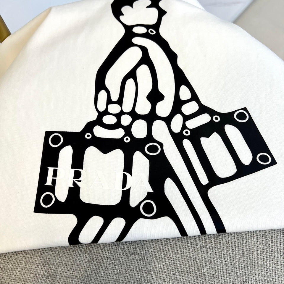 LuxluxHouse Best Quality Clothes T-shirt Prada