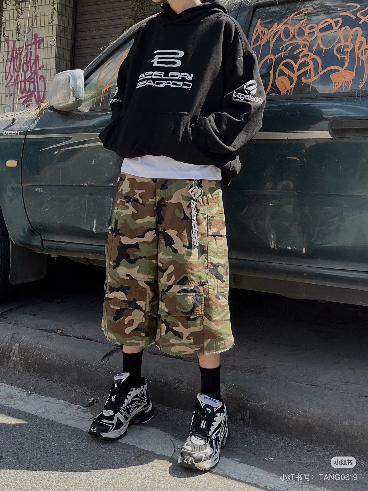 LuxluxHouse Best Quality Clothes Balenciaga Hoodie & Sweater