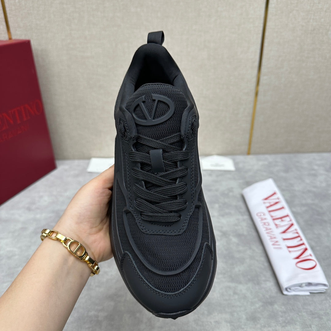 LuxluxHouse Best Quality Shoes Valentino