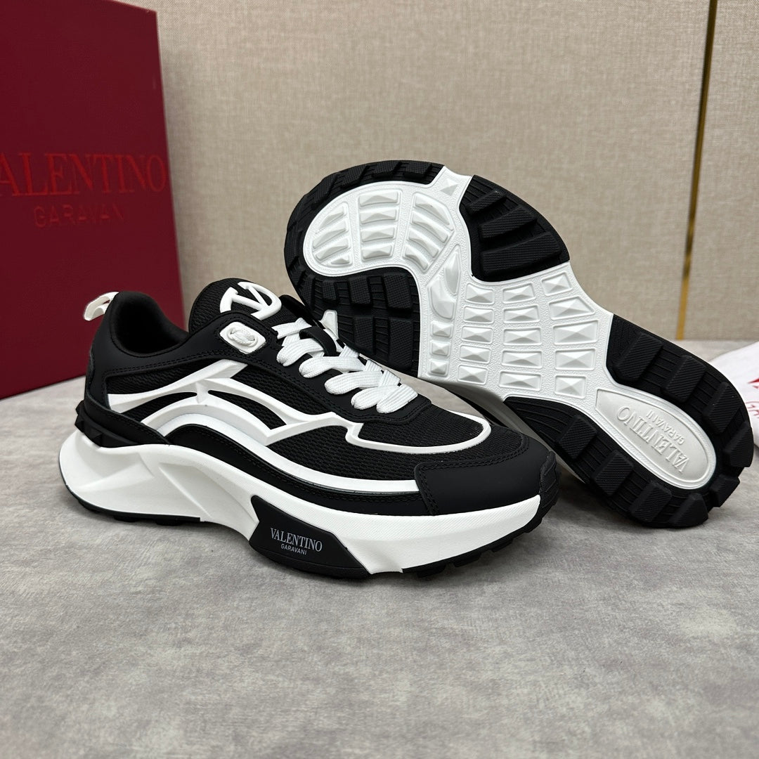 LuxluxHouse Best Quality Shoes Valentino