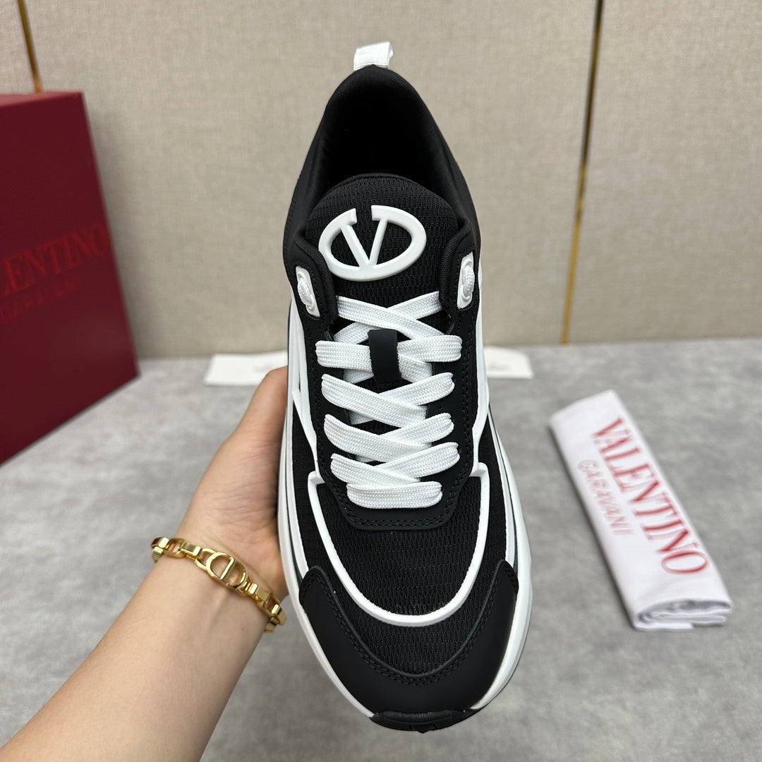 LuxluxHouse Best Quality Shoes Valentino