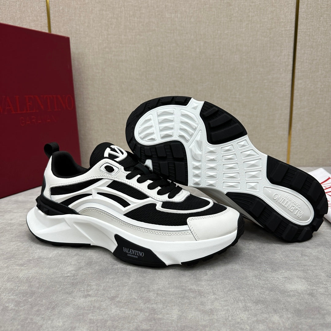 LuxluxHouse Best Quality Shoes Valentino
