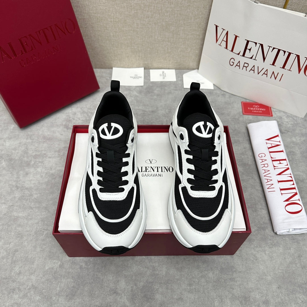 LuxluxHouse Best Quality Shoes Valentino