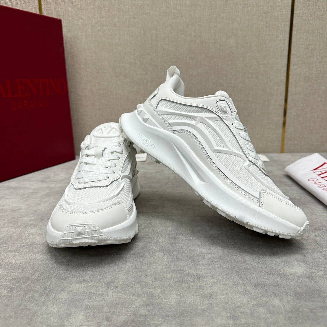 LuxluxHouse Best Quality Shoes Valentino