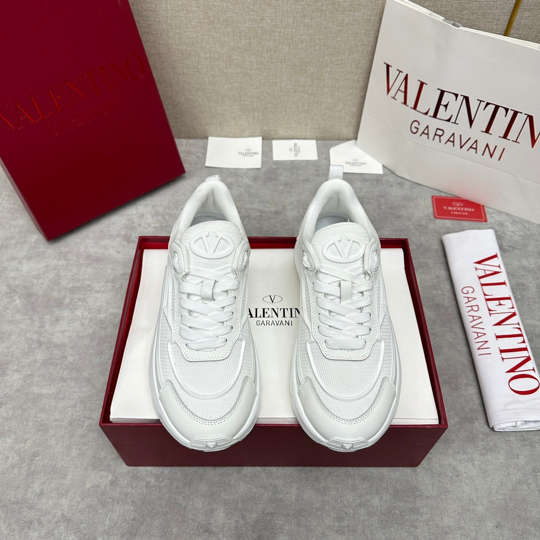 LuxluxHouse Best Quality Shoes Valentino