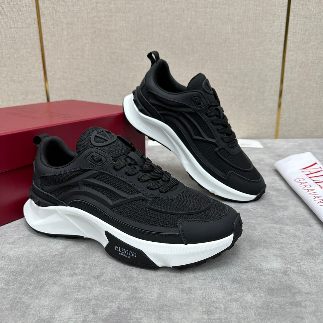 LuxluxHouse Best Quality Shoes Valentino