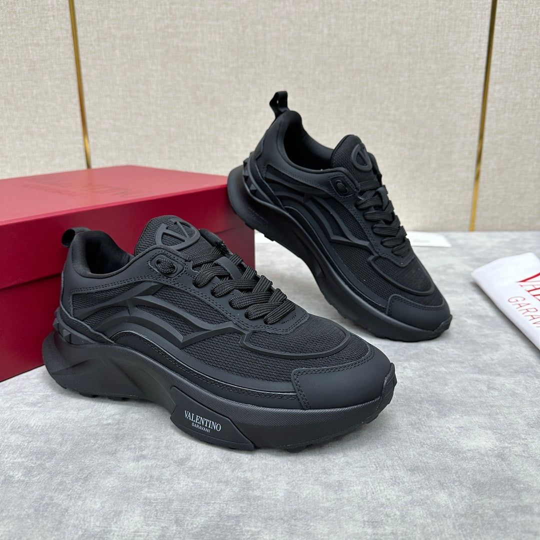 LuxluxHouse Best Quality Shoes Valentino