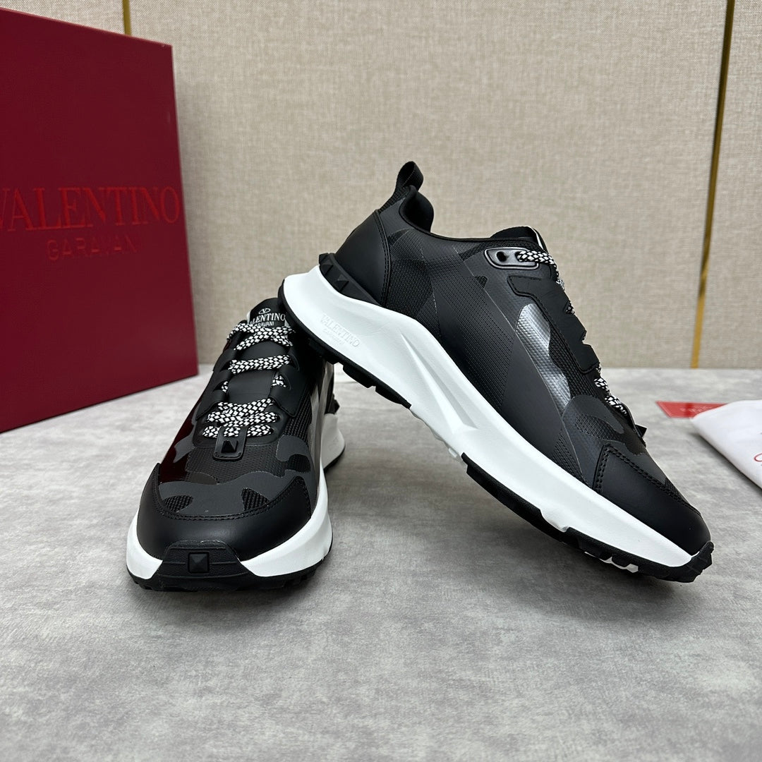 LuxluxHouse Best Quality Shoes Valentino