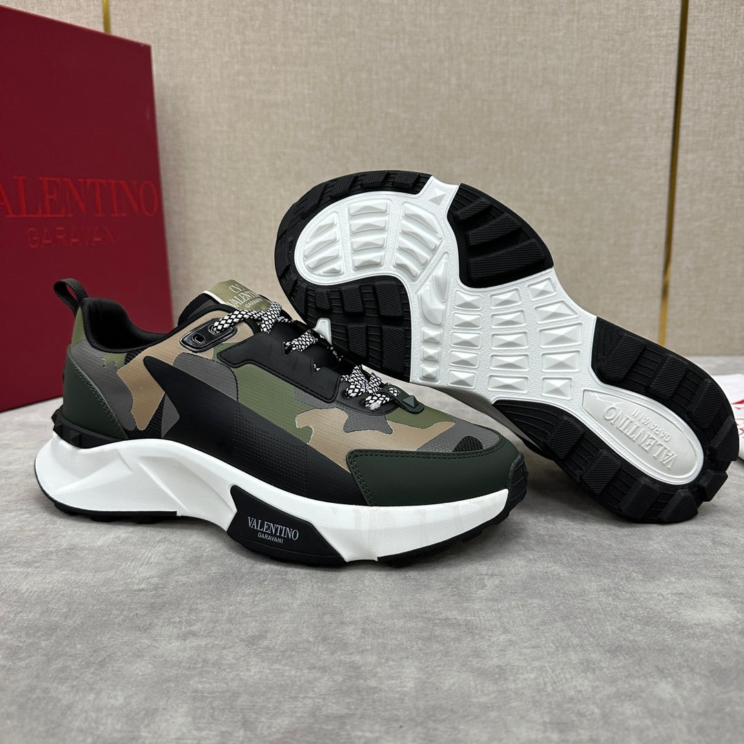 LuxluxHouse Best Quality Shoes Valentino