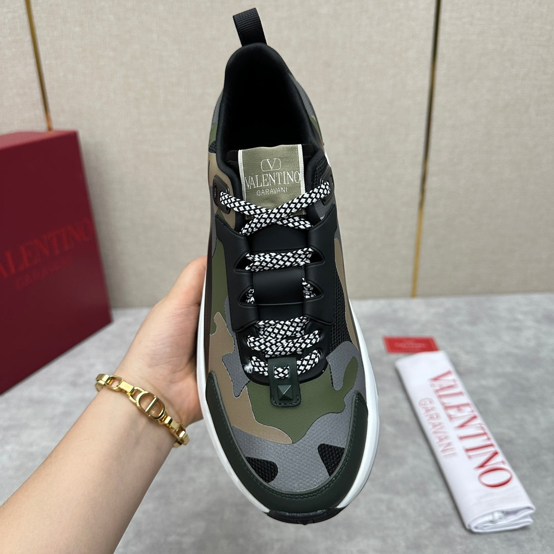 LuxluxHouse Best Quality Shoes Valentino