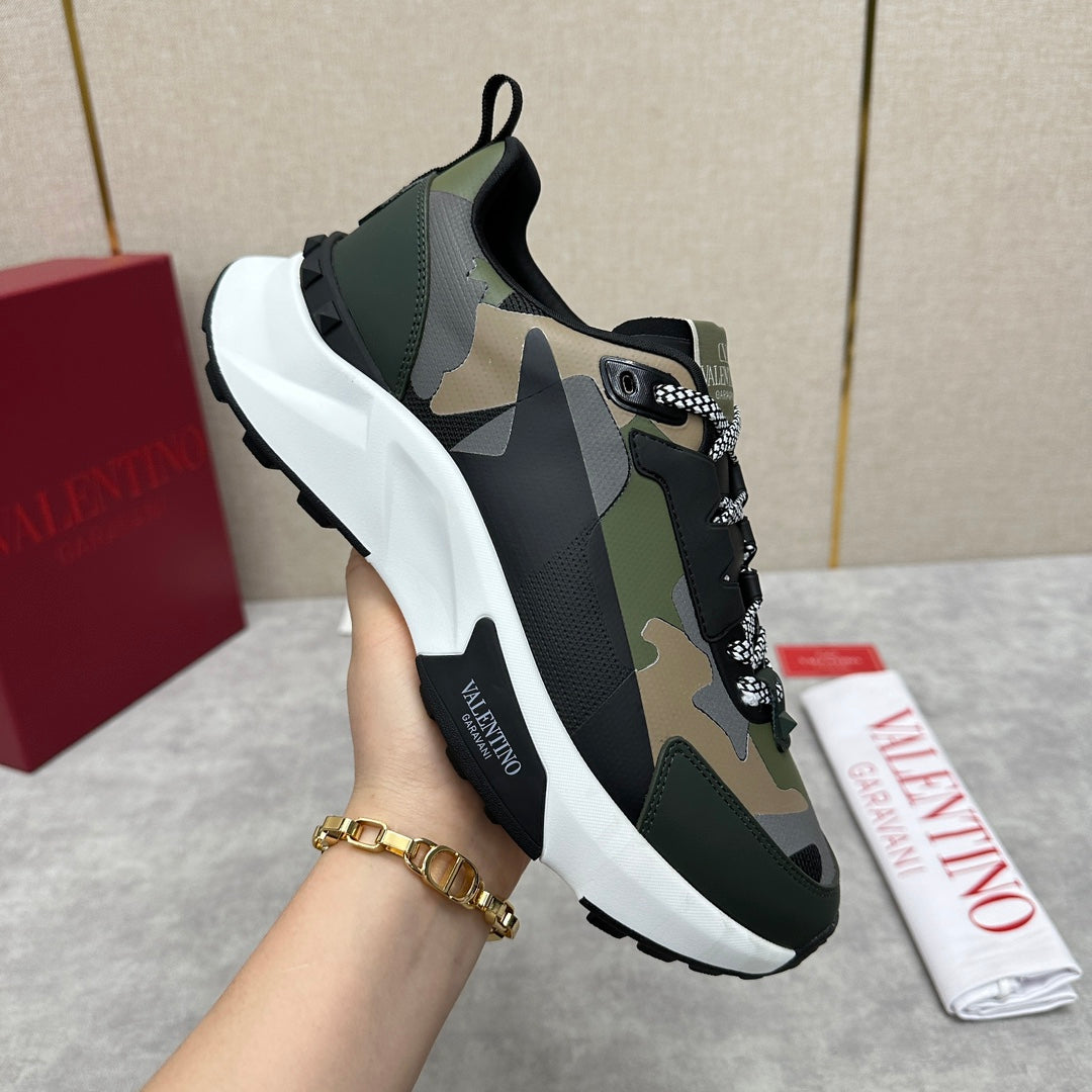 LuxluxHouse Best Quality Shoes Valentino