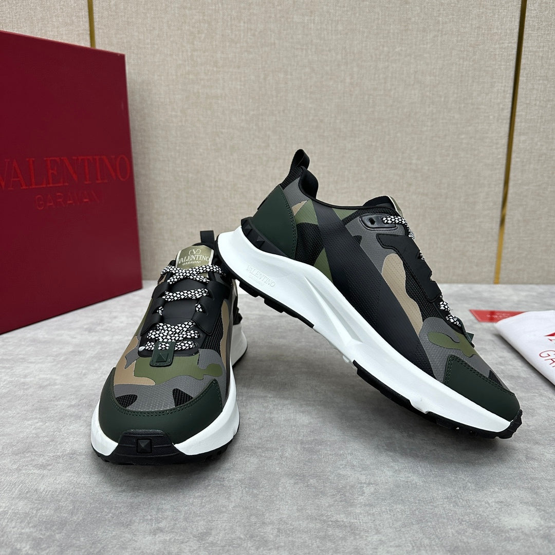 LuxluxHouse Best Quality Shoes Valentino