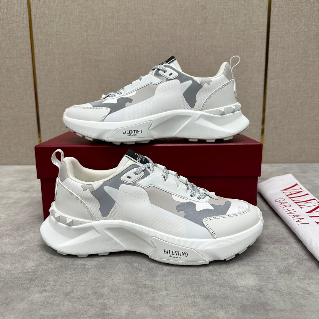 LuxluxHouse Best Quality Shoes Valentino