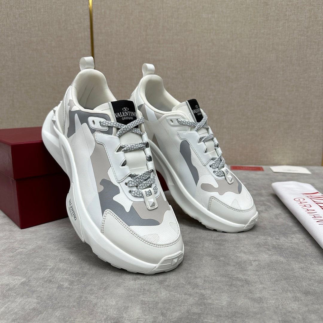 LuxluxHouse Best Quality Shoes Valentino