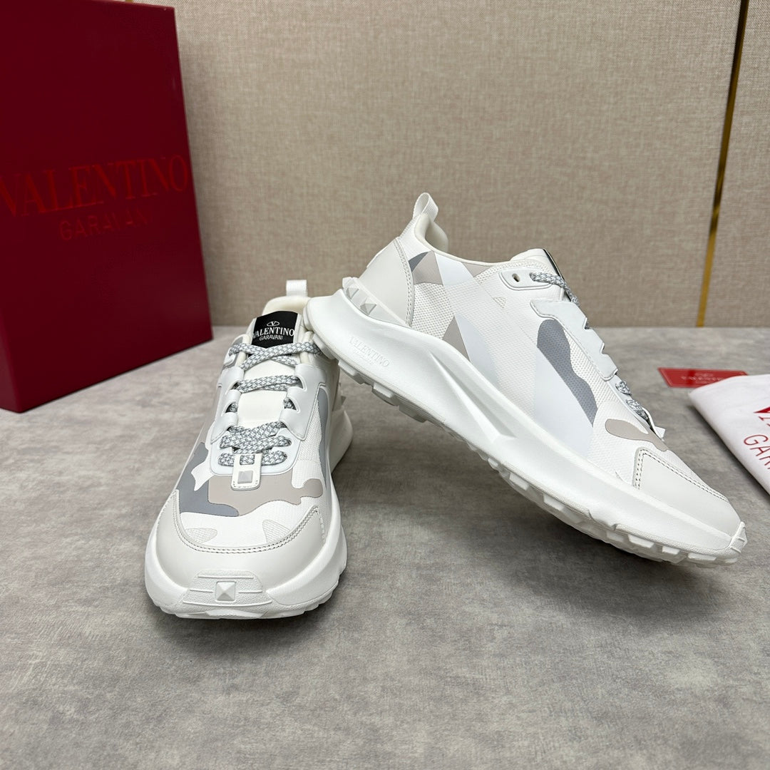 LuxluxHouse Best Quality Shoes Valentino