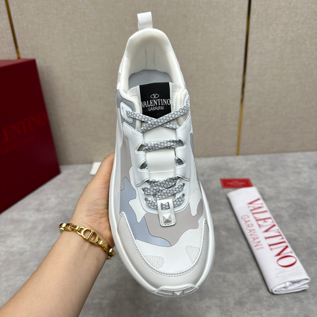 LuxluxHouse Best Quality Shoes Valentino