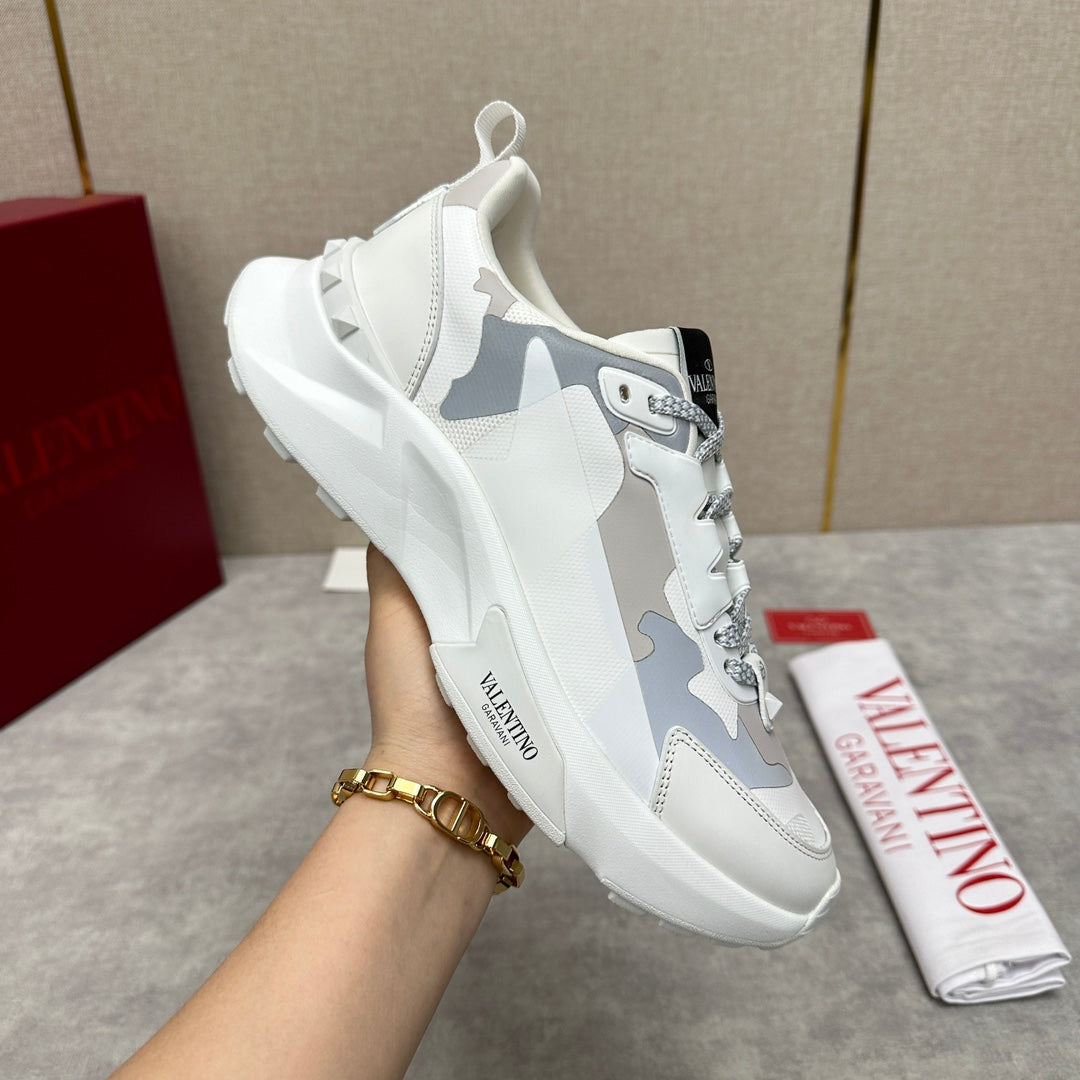 LuxluxHouse Best Quality Shoes Valentino